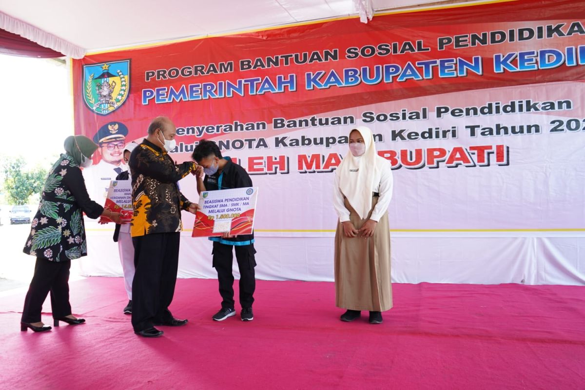 BANTUAN PENDIDIKAN GNOTA KABUPATEN KEDIRI